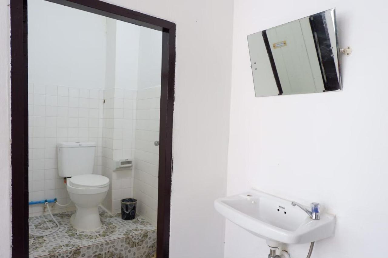 Chokchai Hotel Szajok Kültér fotó