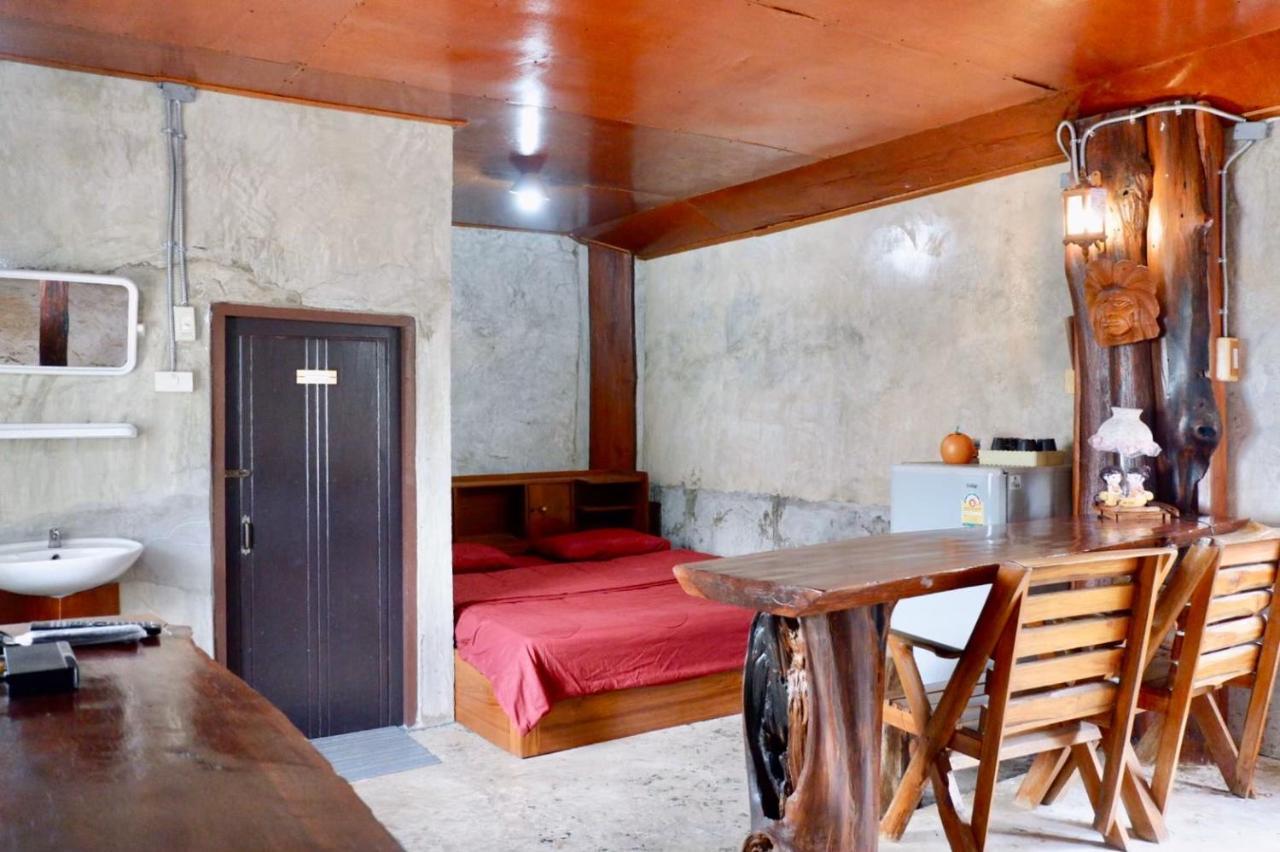 Chokchai Hotel Szajok Kültér fotó
