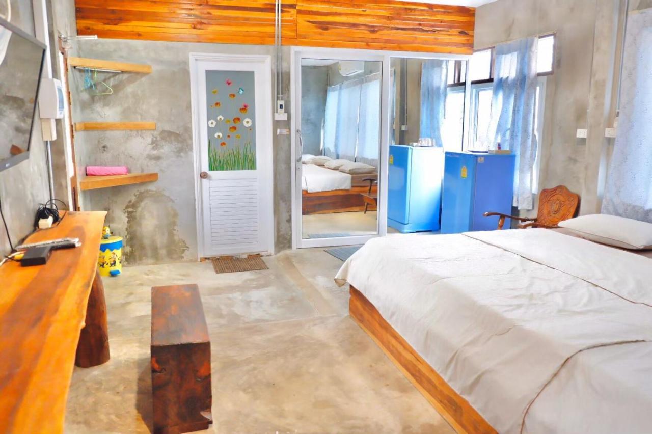Chokchai Hotel Szajok Kültér fotó
