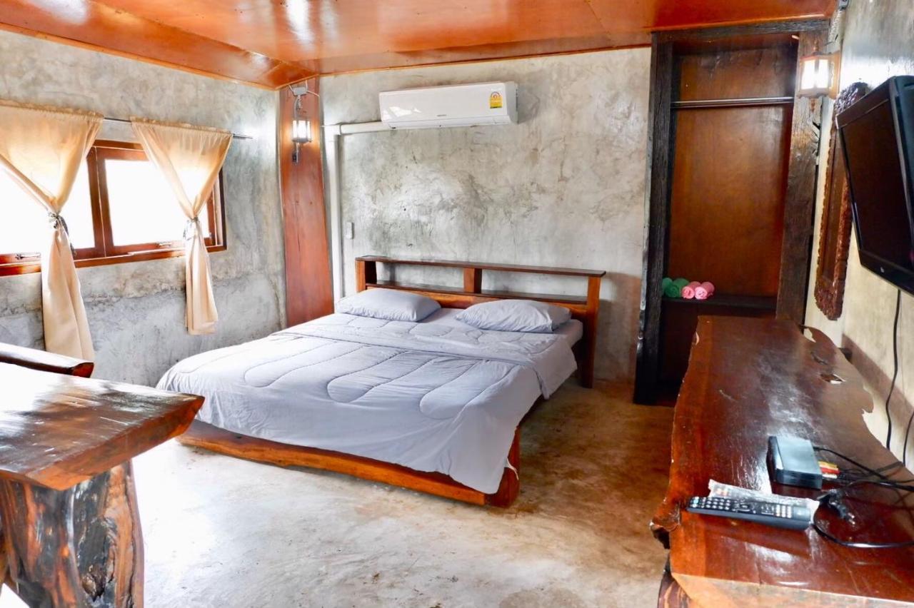 Chokchai Hotel Szajok Kültér fotó
