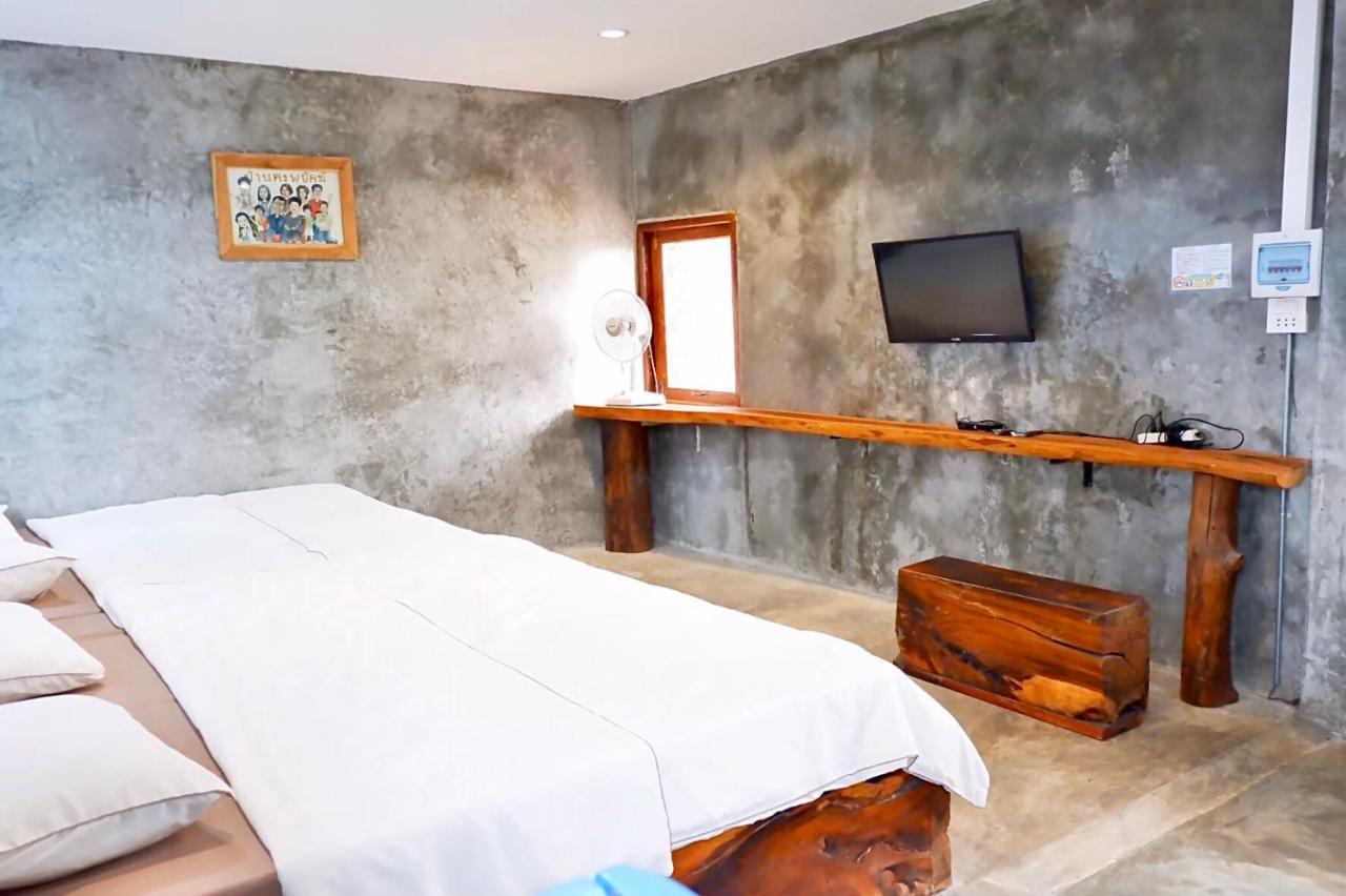 Chokchai Hotel Szajok Kültér fotó