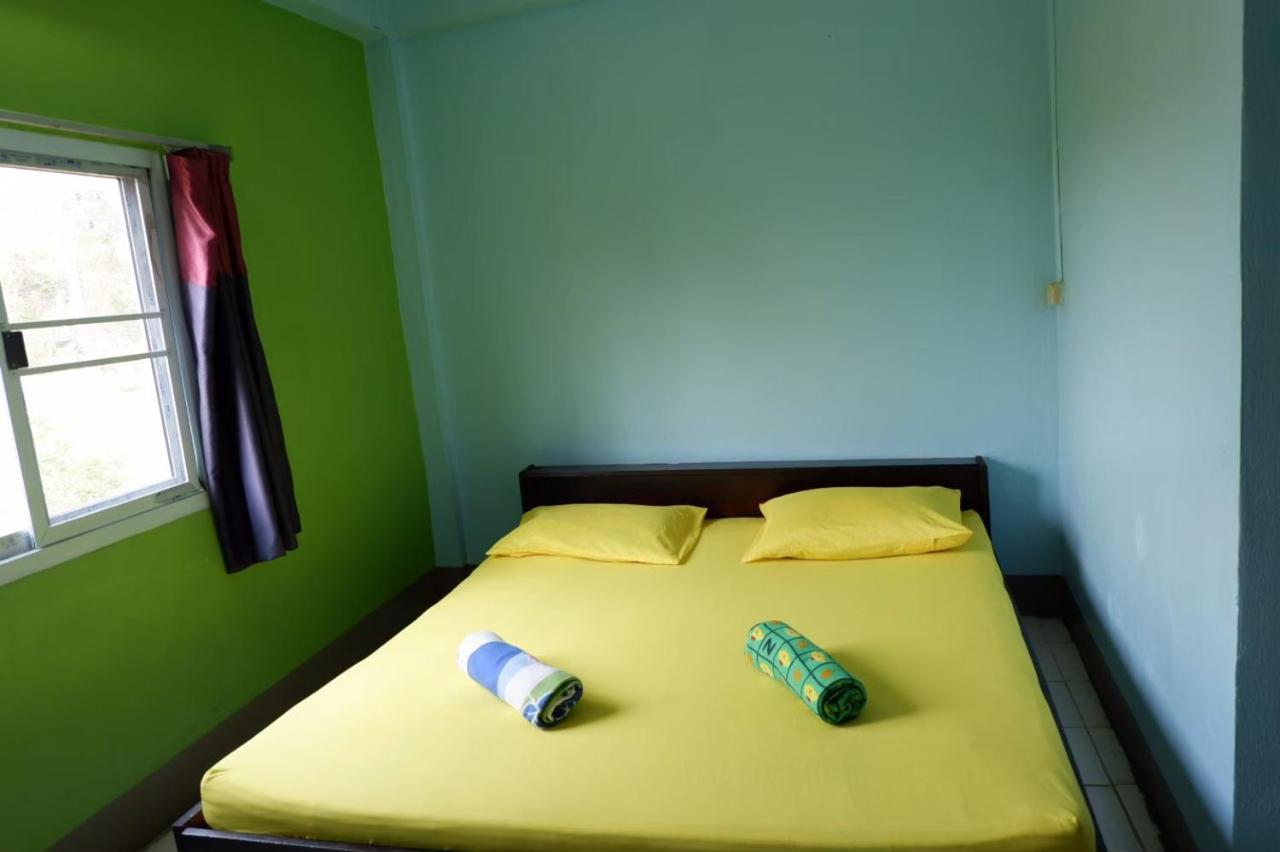 Chokchai Hotel Szajok Kültér fotó
